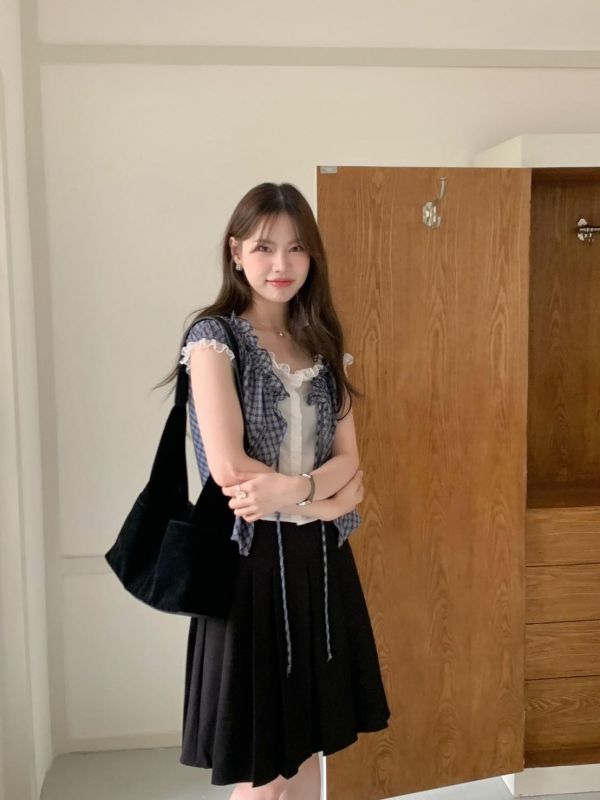 小眾氛圍款  拼接設計 蝴蝶結綁帶 小性感短版顯瘦上衣（2色） 