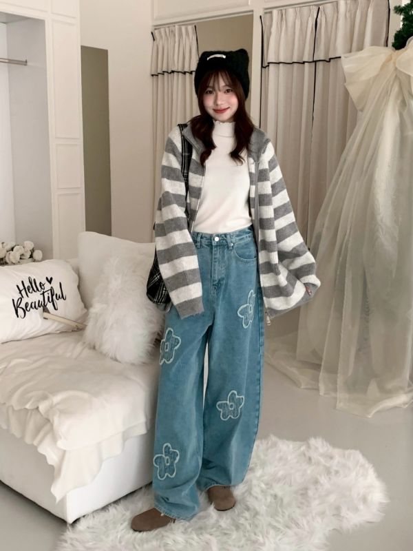 霧藍花信 小花刺繡牛仔寬褲高腰顯瘦 直筒寬褲（2色） 