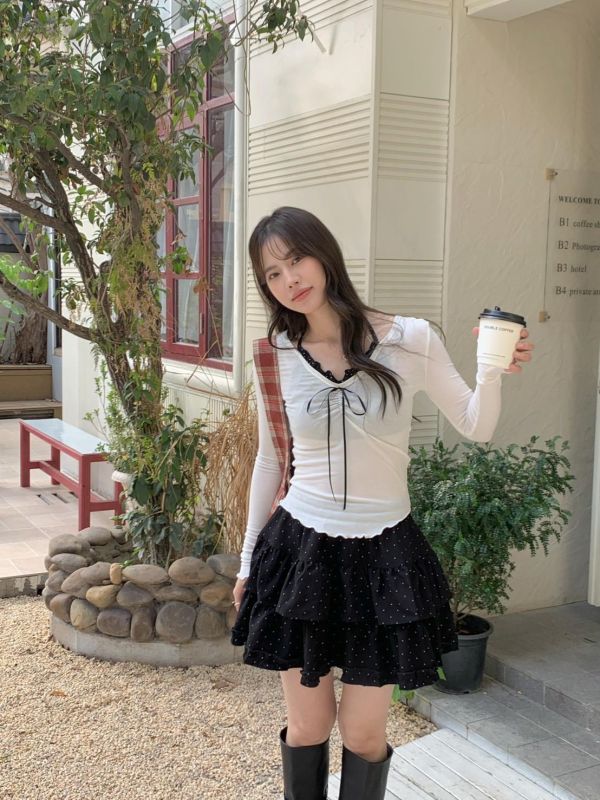 春日心跳蕾絲拼接上衣 蕾絲拼接綁帶長袖上衣 韓系內搭打底（2色） 