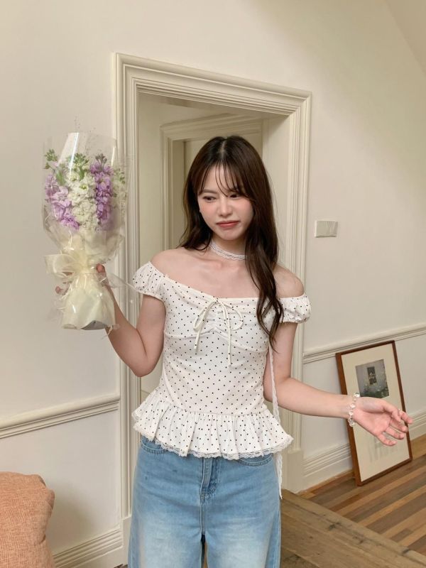 花霧戀愛莊園 綁帶方領上衣 輕甜顯瘦上衣（2色） 