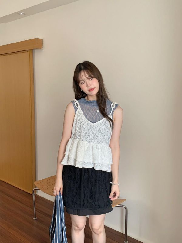 小雛花戀日 蕾絲細肩綁帶背心 可調肩帶 疊穿蛋糕層次背心（3色） 