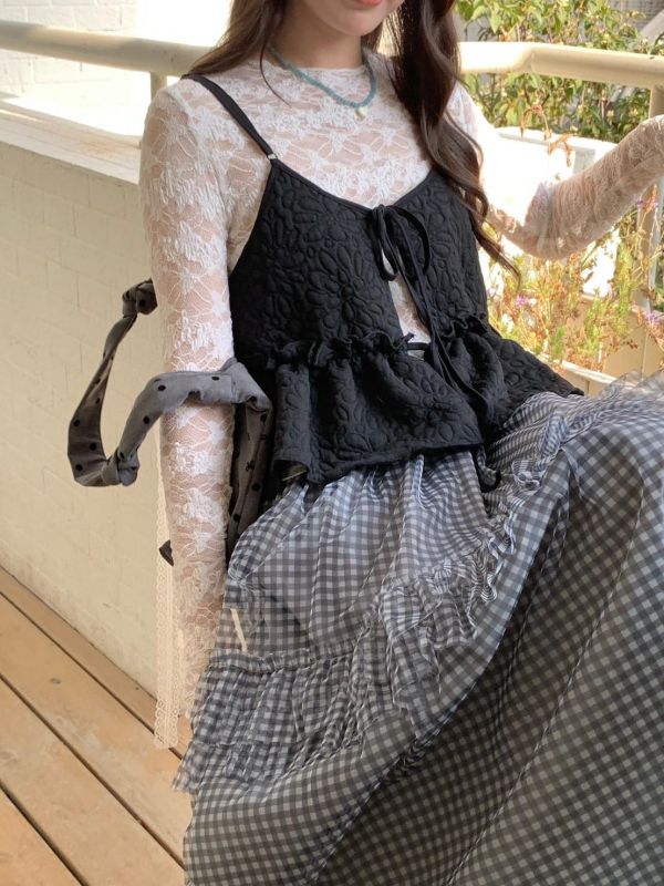 晚風花紋細肩背心 韓系短版顯瘦 小性感荷葉上衣 春夏百搭背心（3色） 