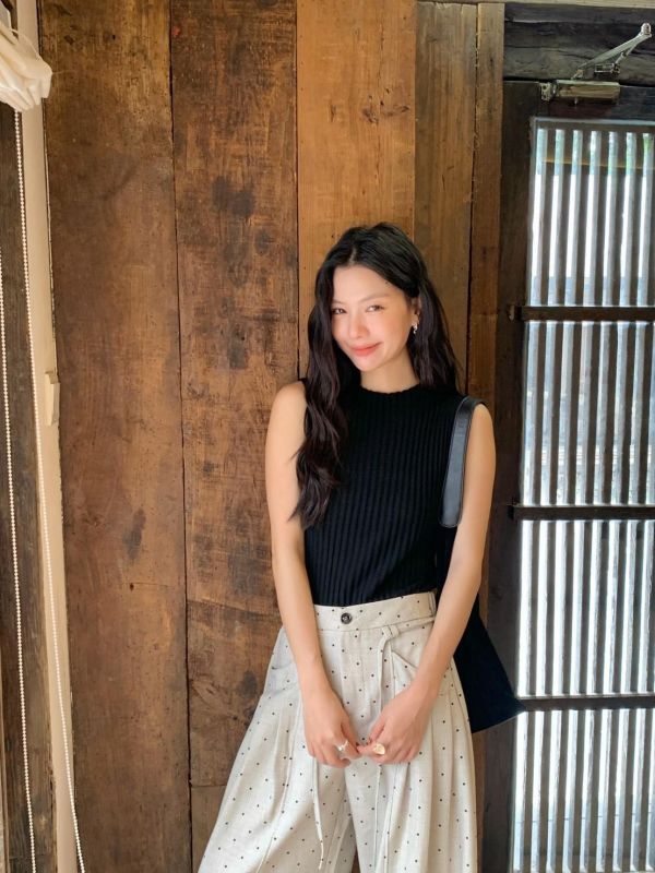 秋日極簡羊絨背心 半高領坑條無袖針織上衣 韓系修身疊穿背心(5色） 