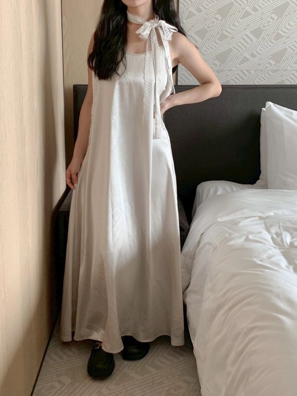 訂做款 女主角自帶光芒 緞面綁帶長洋裝 
