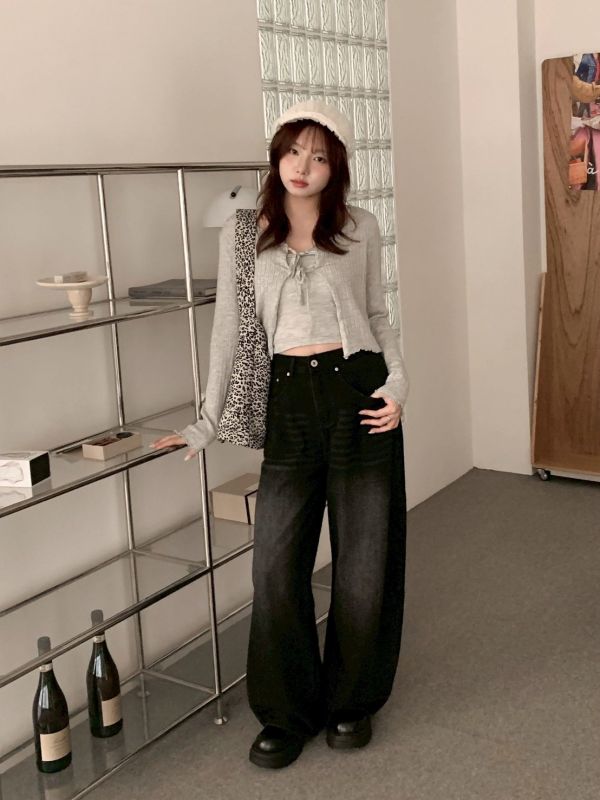 大長腿濾鏡 高腰微復古寬版牛仔長褲 顯瘦挺版 直筒修飾 腿長褲（3色） 