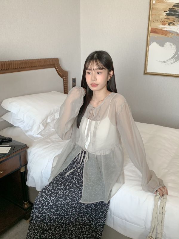 緞面浪花2.0 微光澤澎澎袖綁帶罩衫 (3色) 