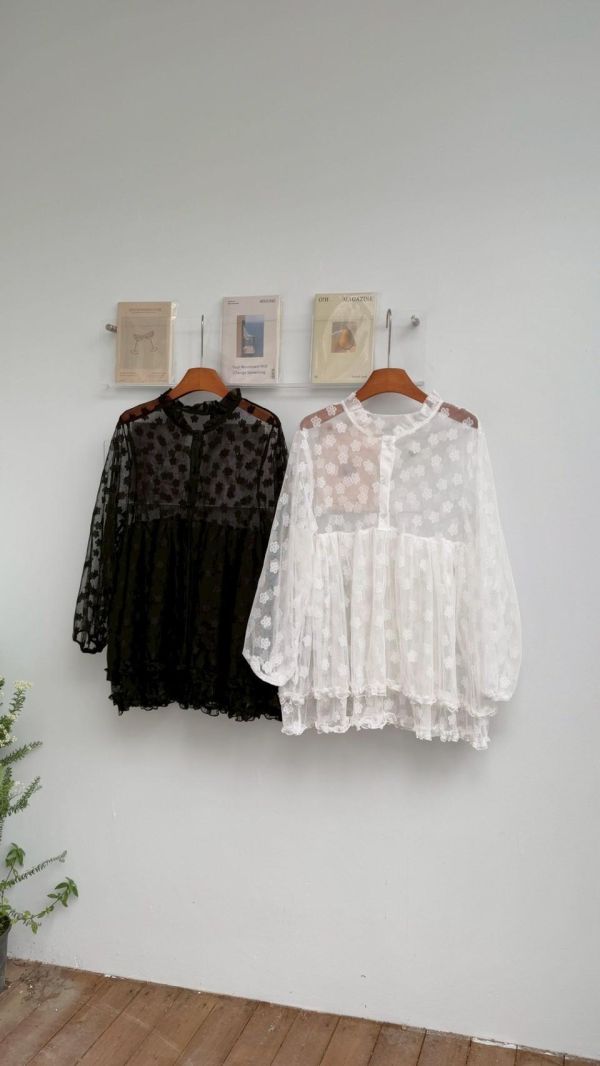 雲朵莊園 立體小花透紗澎感上衣 法式浪漫層次感上衣（2色） 