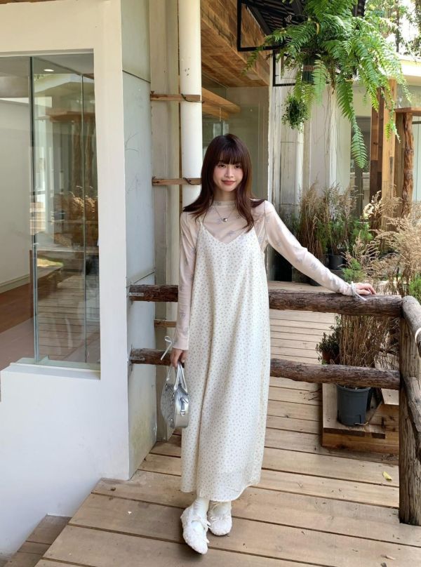 巴黎花園 吊帶洋裝 韓系碎花細肩帶長洋裝 百搭內搭洋裝 春日氣質洋裝（2色） 