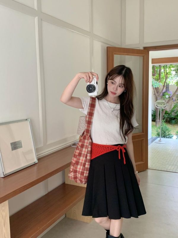 日常柔紋 立體紋理短袖上衣 木耳邊設計 顯瘦百搭素T(4色） 