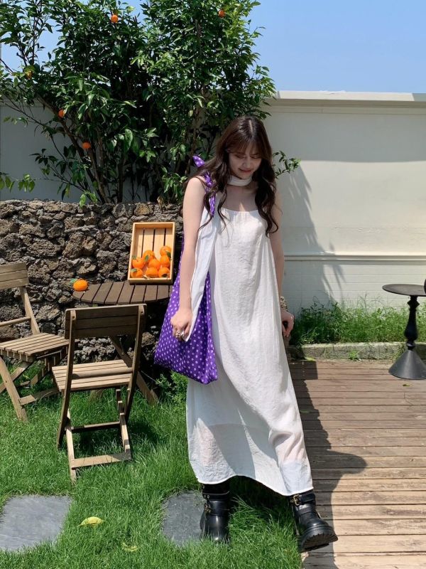 白霧莊園 輕柔垂墜細肩洋裝法式度假感長洋裝（2色） 