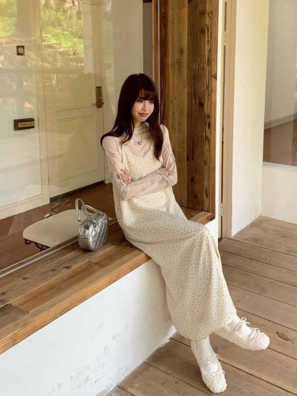 巴黎花園 吊帶洋裝 韓系碎花細肩帶長洋裝 百搭內搭洋裝 春日氣質洋裝（2色） 