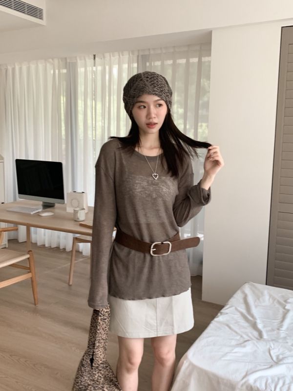 隨性溫柔感 素色側開衩上衣 
