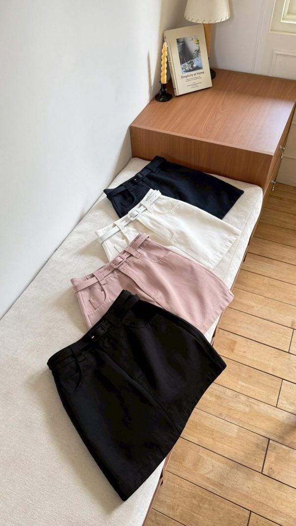 清冷系高腰A字短裙（附腰帶） 