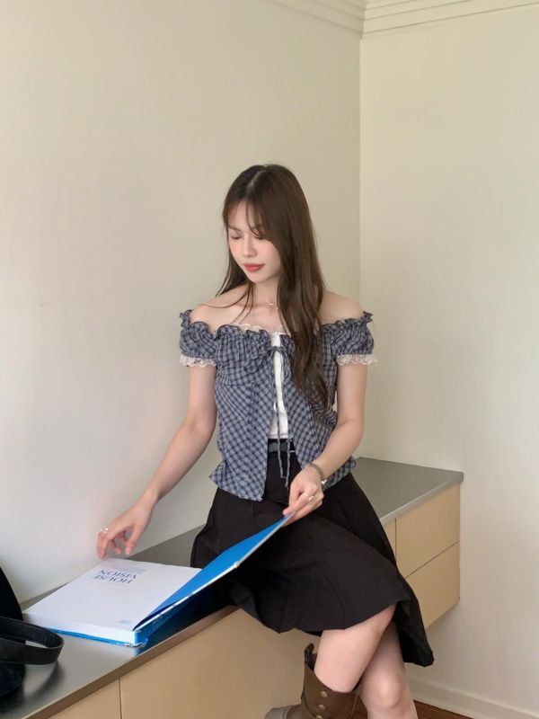 小眾氛圍款  拼接設計 蝴蝶結綁帶 小性感短版顯瘦上衣（2色） 