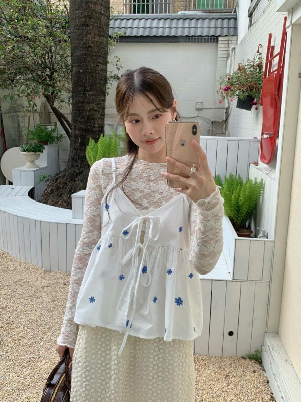 清晨花朵綁帶背心 刺繡花朵細肩背心 韓系甜感綁帶小可愛（2色） 