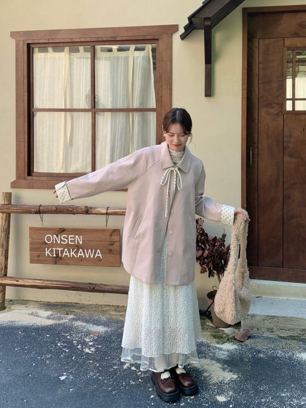 晚秋小町散步 點點袖口綁帶長版外套 日系小千金翻領大衣 秋季氣質外套（3色） 