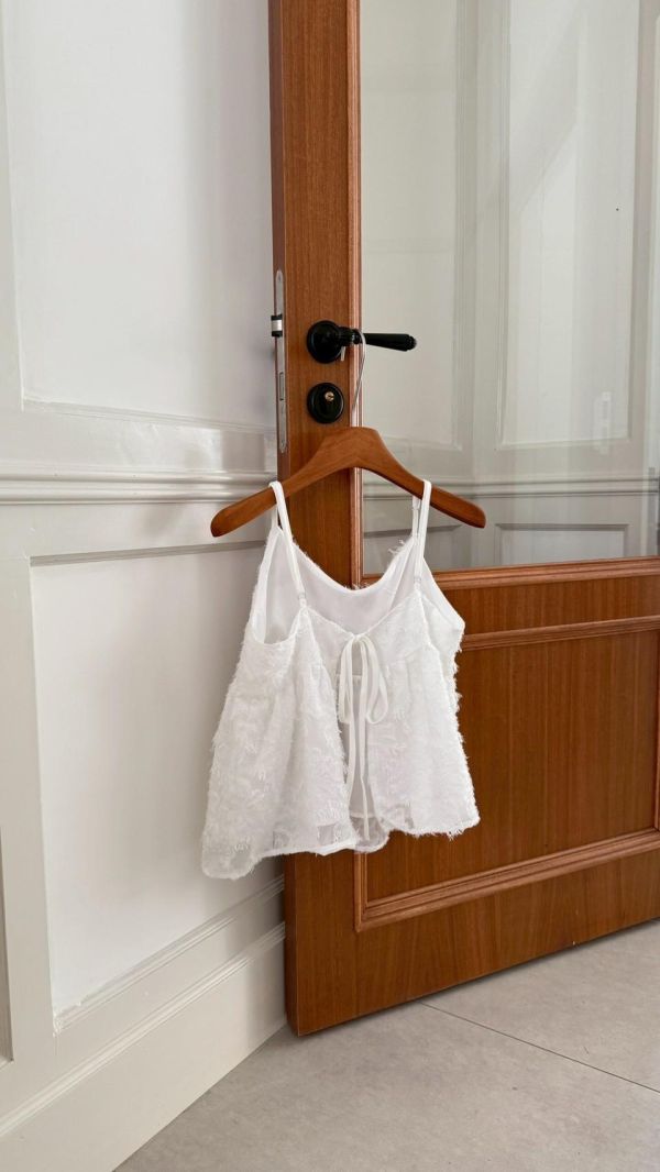 白紗花園午後 立體花紋綁帶背心 微透小性感 輕甜層次感背心（2色） 