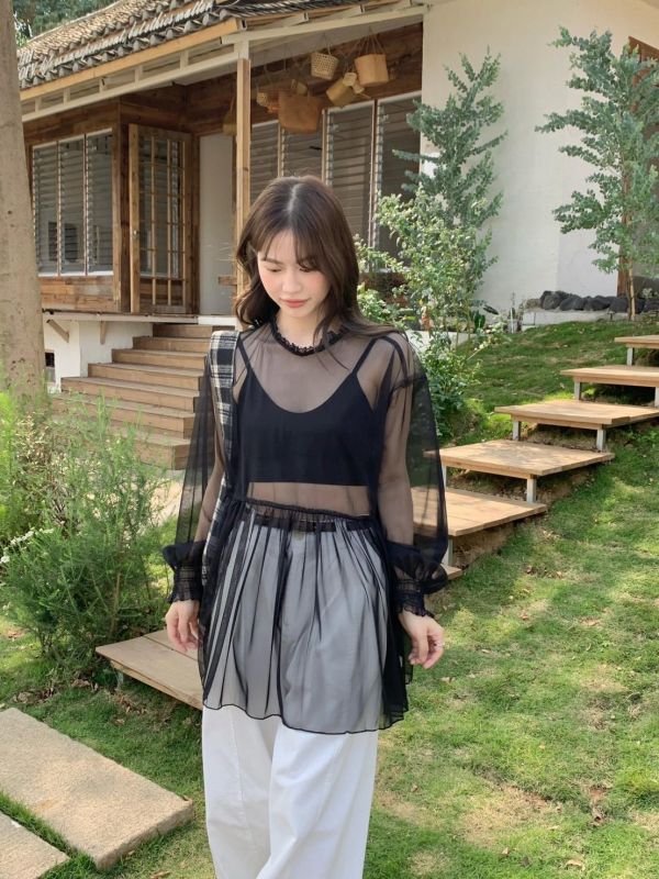 雲霧娃娃 網紗上衣 韓系透膚長袖顯瘦上衣 百搭氣質上衣（3色） 