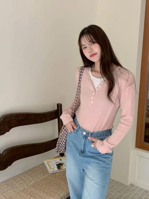 櫻草山漫步 假兩件層次短版上衣（2色） 