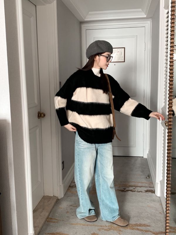 冬日莓果戀曲 毛絨條紋寬鬆針織 顯瘦存在感毛衣（2色） 