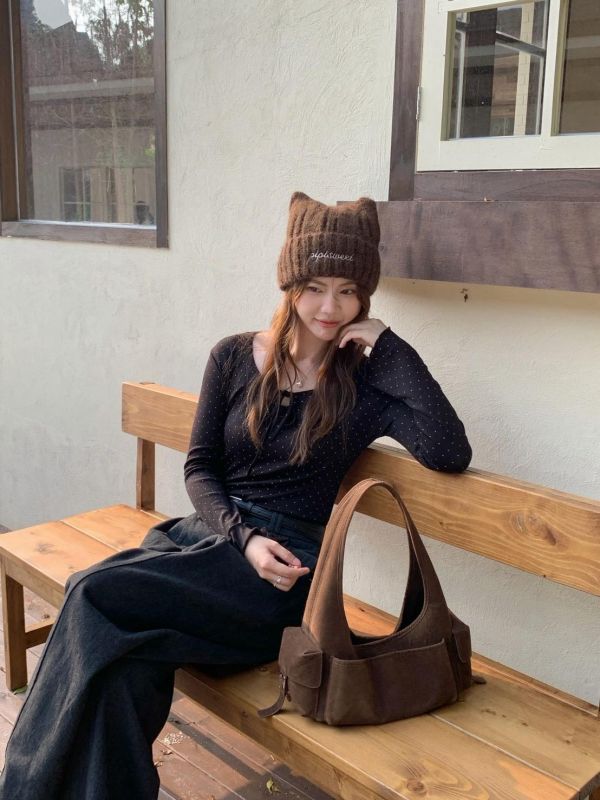 喫茶午後小圓點 綁帶V領長袖上衣 日系修身點點打底衫 秋季微甜上衣（4色） 