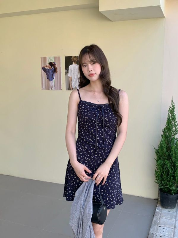 歐式小鎮日常 碎花細肩背心＋柔霧短版罩衫兩件套 