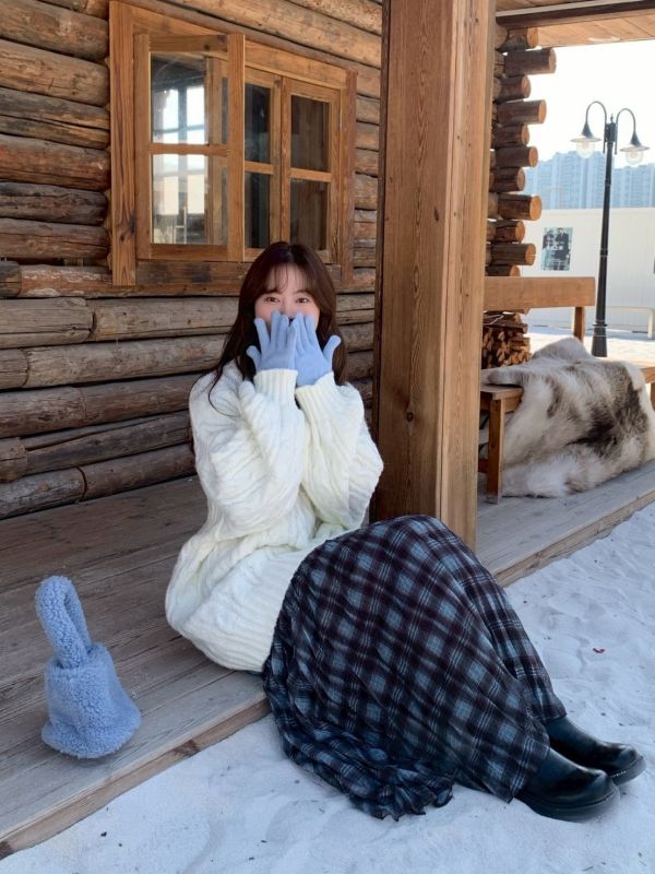 琥珀色的旋律 日系柔光格紋百褶長裙 鬆緊腰不貼腿 顯瘦垂墜感 四季可穿通勤日常裙（3色） 