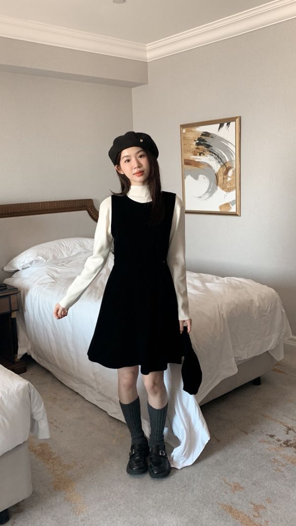 韓系天鵝絨光氣質綁帶小禮服  附贈包包 約會必收 