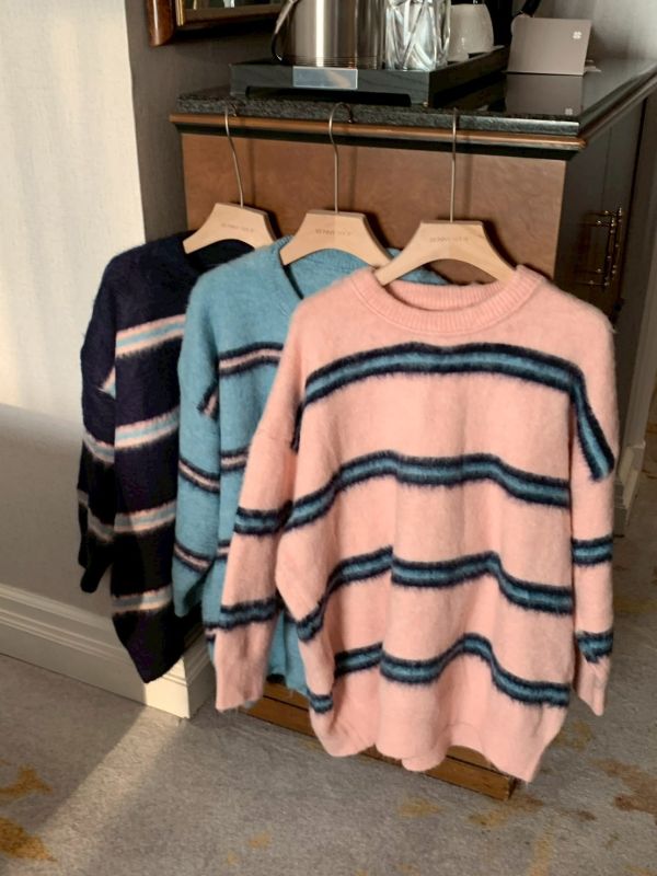 糖霜電波 毛絨條紋寬鬆針織上衣 冬日軟萌百搭款（3色） 