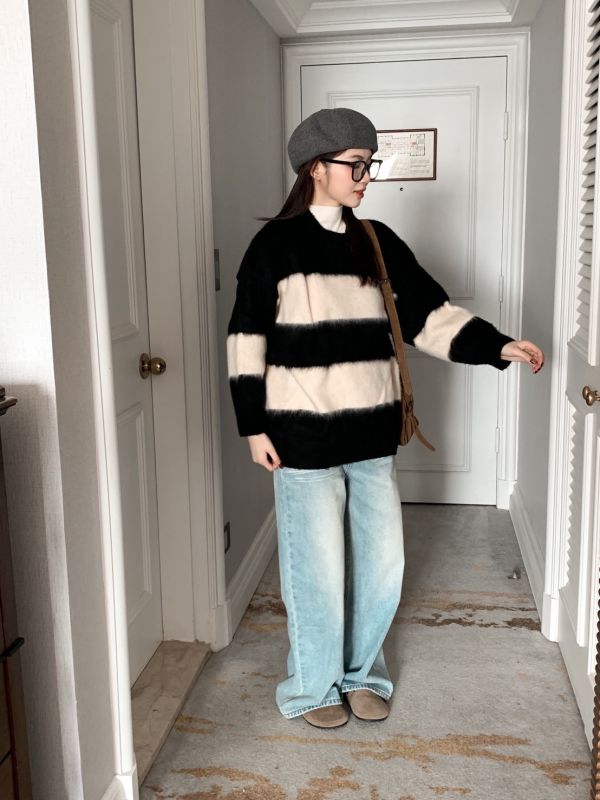 冬日莓果戀曲 毛絨條紋寬鬆針織 顯瘦存在感毛衣（2色） 