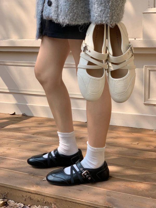 小樽冬戀步伐 日系復古交叉帶瑪莉珍鞋 圓頭扣帶芭蕾鞋 學院風單鞋（2色）/（請勿跟其他衣服一起下單） 
