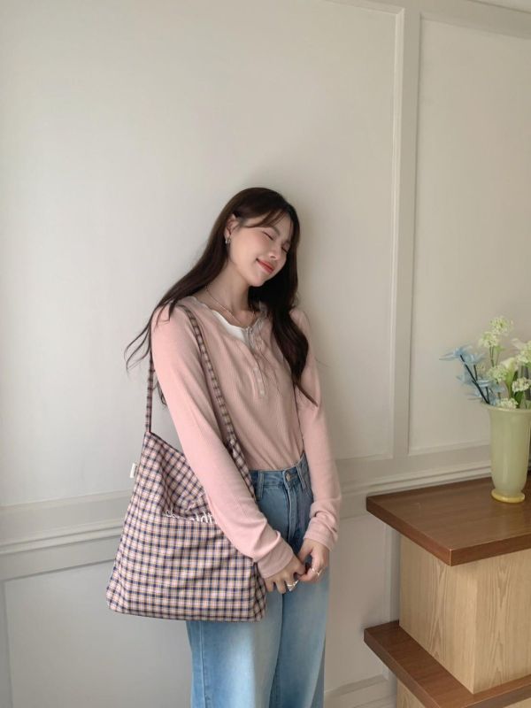 櫻草山漫步 假兩件層次短版上衣（2色） 