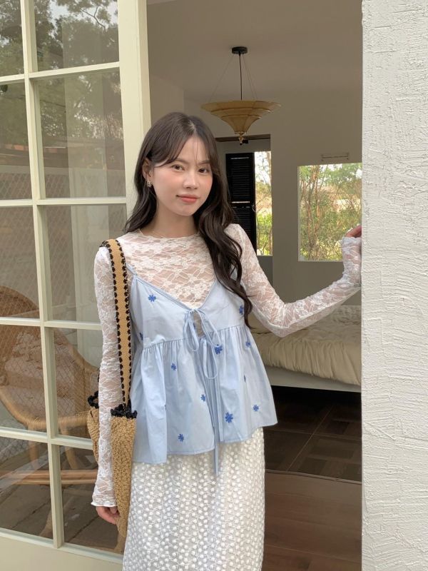 清晨花朵綁帶背心 刺繡花朵細肩背心 韓系甜感綁帶小可愛（2色） 