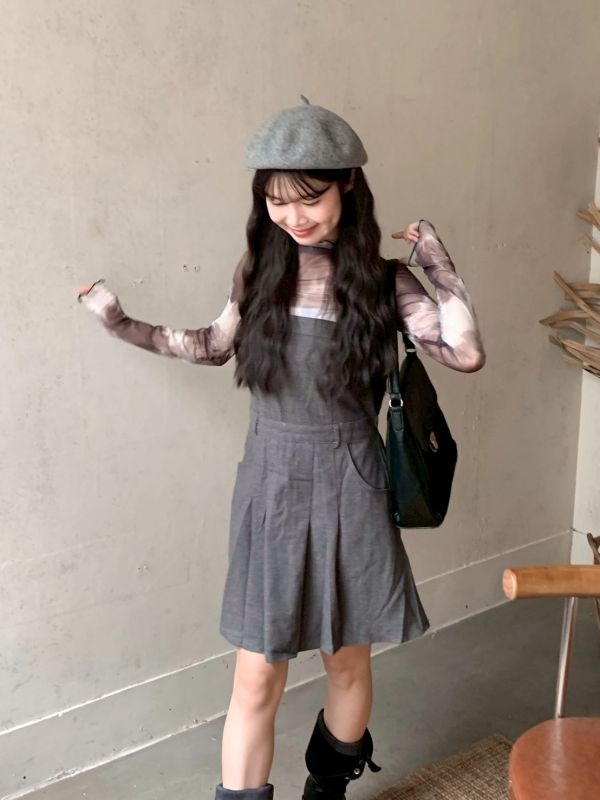 文藝少女筆記 低調後鬆緊吊帶短洋裝 