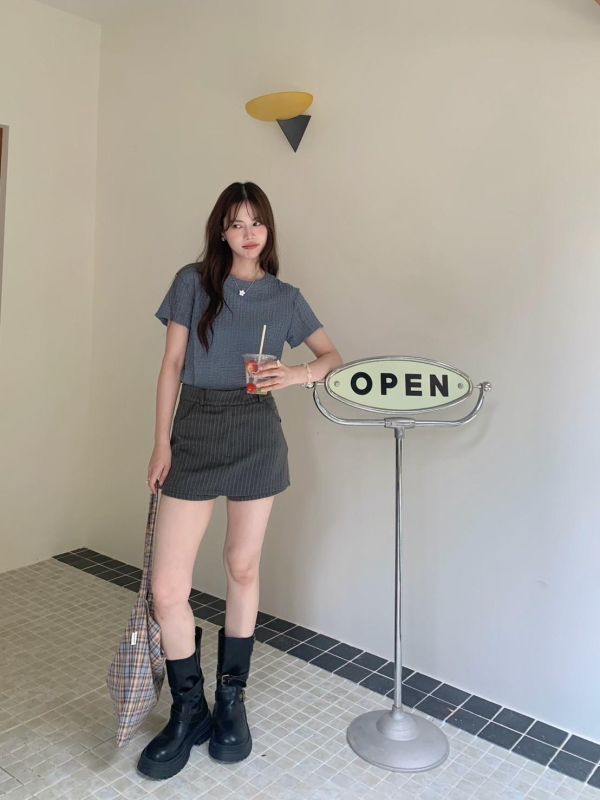 夜色氛圍條紋西裝短裙 顯腿長高腰版型 修身顯瘦 辣妹百搭裙（2色） 