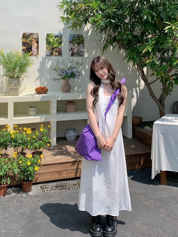 白霧莊園 輕柔垂墜細肩洋裝法式度假感長洋裝（2色） 