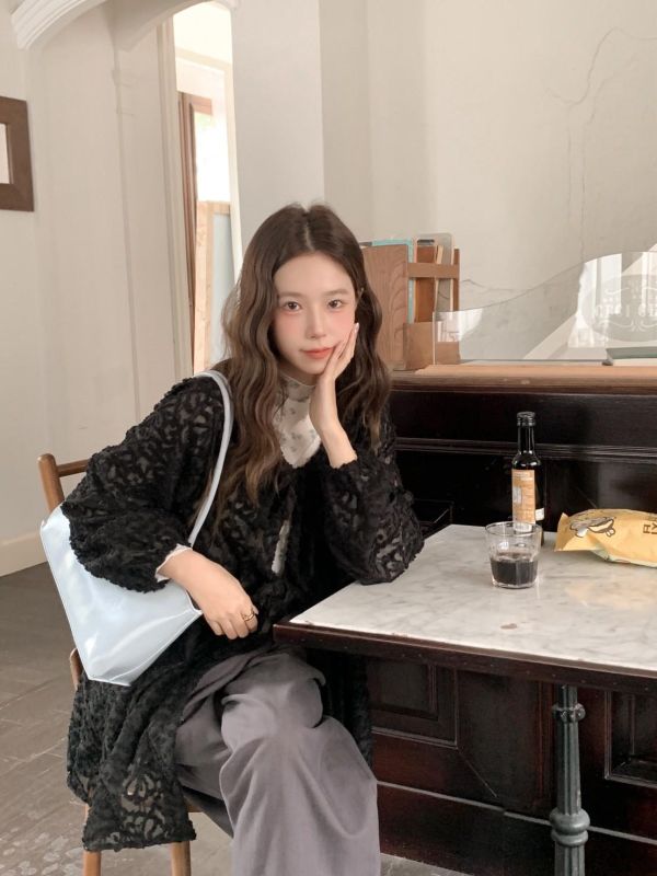 蜜漾晨曦 韓系立體毛毛花花綁帶罩衫 仙女感罩衫 顯瘦不刺癢 春夏秋必備（3色） 