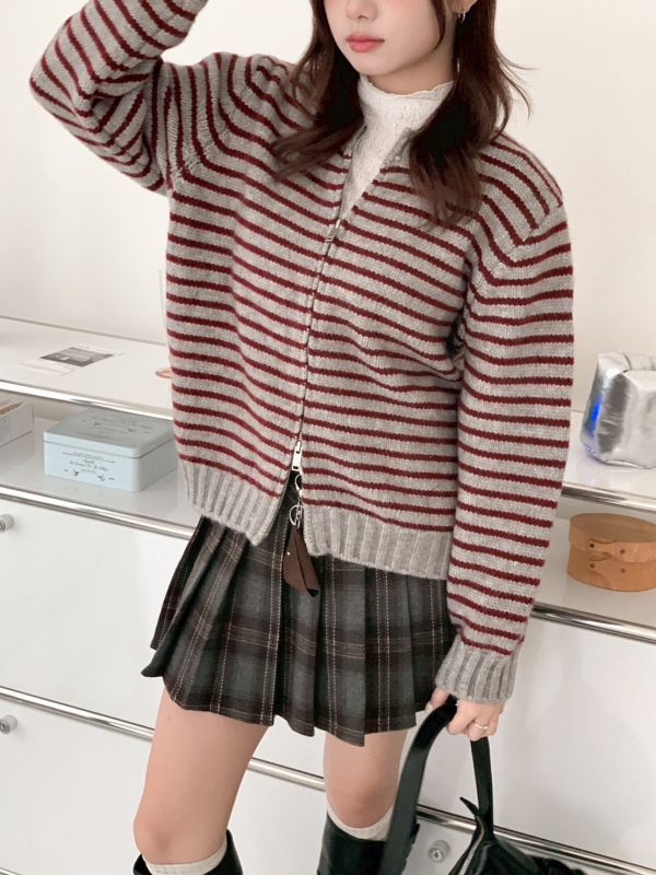 毛衣季的小小儀式感 雙拉鍊條紋針織上衣 外套兩穿 （2色） 