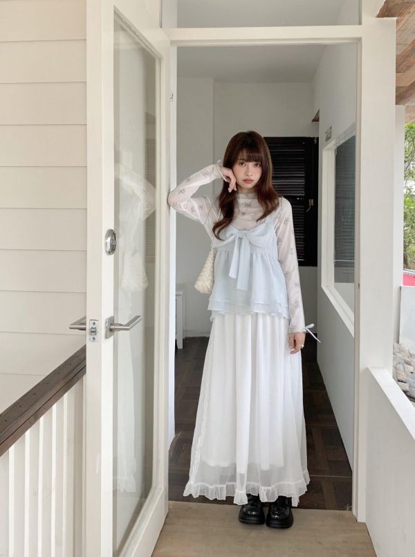 聖水洞花語背心 韓系甜妹背心 荷葉背心 顯瘦背心 百搭上衣（2色） 