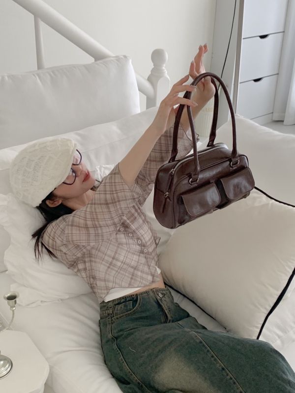 慵懶格紋排扣短板上衣 