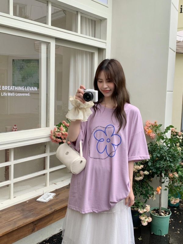南法花園莊園 小花線條感寬鬆T恤 法式簡約百搭上衣（5色） 
