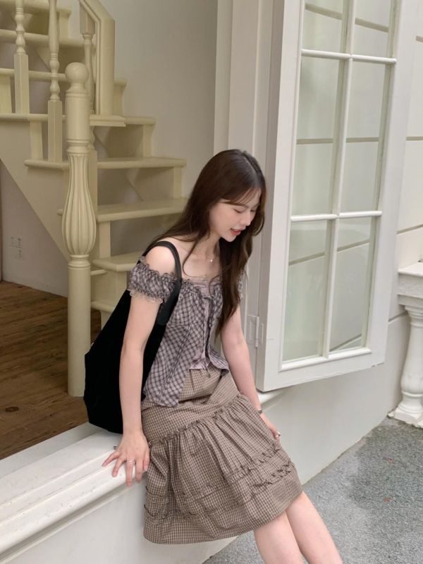 小眾氛圍款  拼接設計 蝴蝶結綁帶 小性感短版顯瘦上衣（2色） 