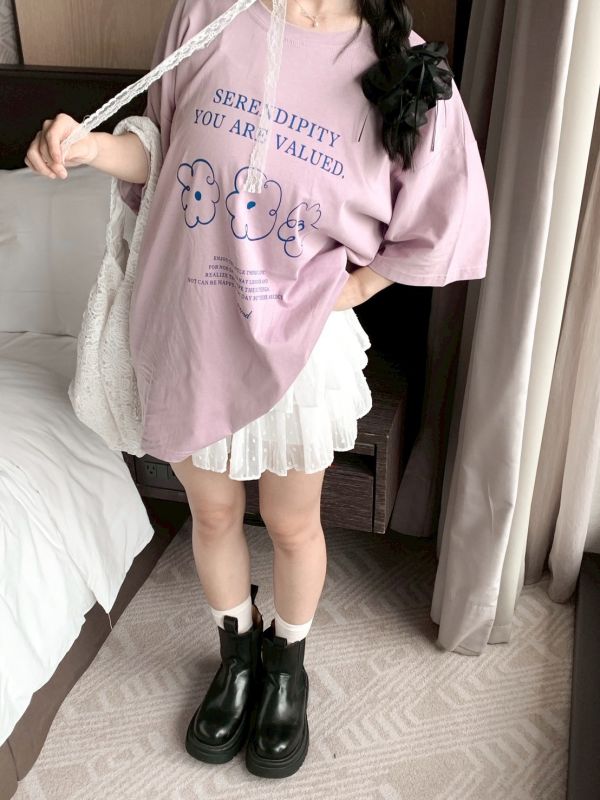 三朵小花極簡風格大Tee 