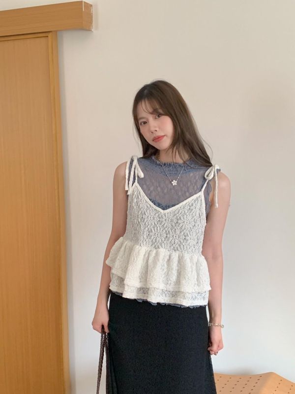 小雛花戀日 蕾絲細肩綁帶背心 可調肩帶 疊穿蛋糕層次背心（3色） 