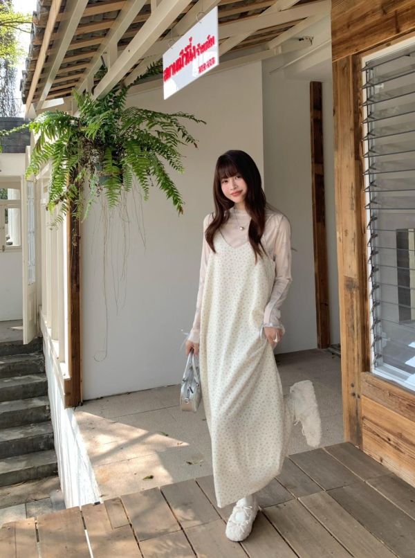 巴黎花園 吊帶洋裝 韓系碎花細肩帶長洋裝 百搭內搭洋裝 春日氣質洋裝（2色） 