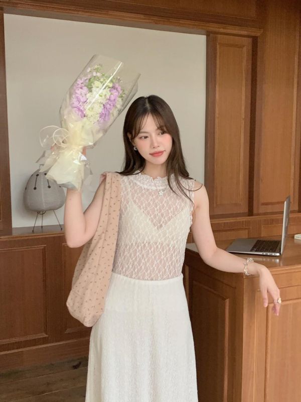 柔光肌理 蕾絲透膚背心 輕透層次感內搭 溫柔小性感背心（4色） 