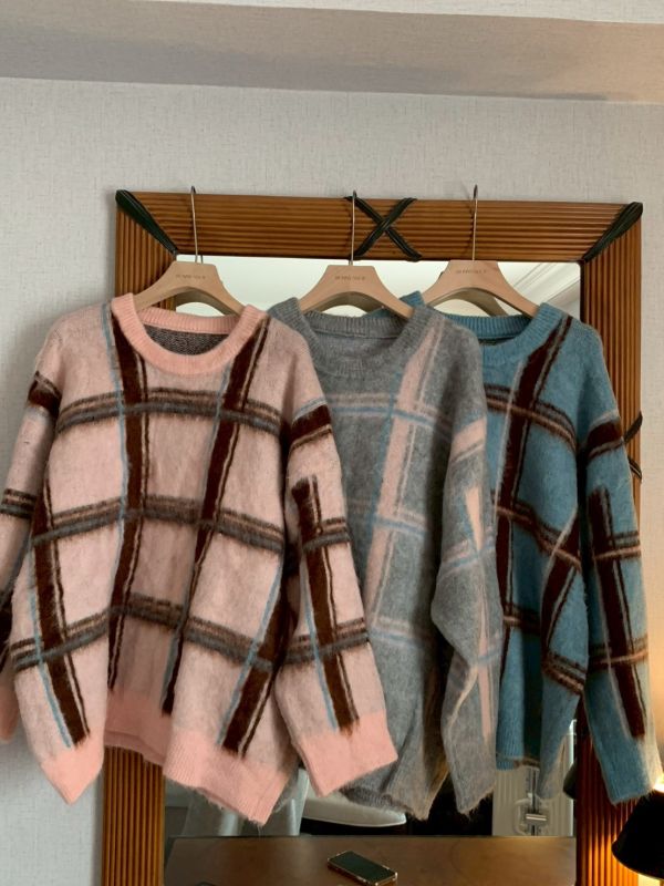 北國暖光 毛絨格紋寬鬆針織上衣 冬季溫柔感必收（3色） 