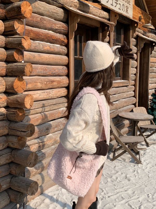 綿羊抱抱 雙面可背羊羔毛托特包 一包兩用 翻面變新包 秋冬必備 輕量百搭肩背包（3色） 