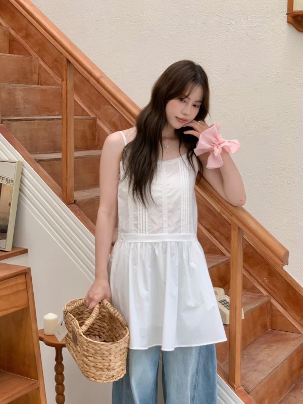 巴黎白晝 細節壓紋層次小白裙 法式溫柔氣質洋裝 