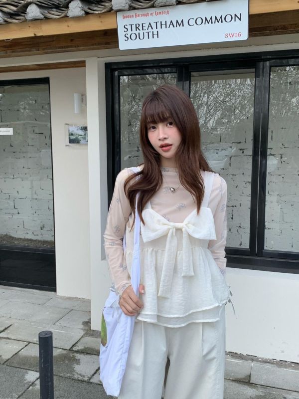 聖水洞花語背心 韓系甜妹背心 荷葉背心 顯瘦背心 百搭上衣（2色） 